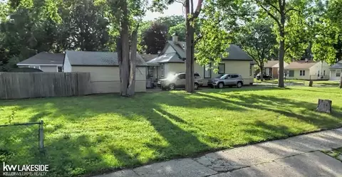 1336 E Meyers, Hazel Park, MI 48030
