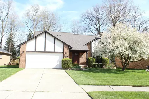 20081 Calumet, Clinton Township, MI 48038
