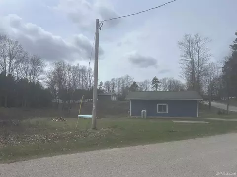 107 Dalmar, Kingsford, MI 49802