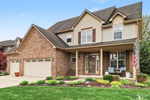23728 W W Crk, New Boston, MI 48164
