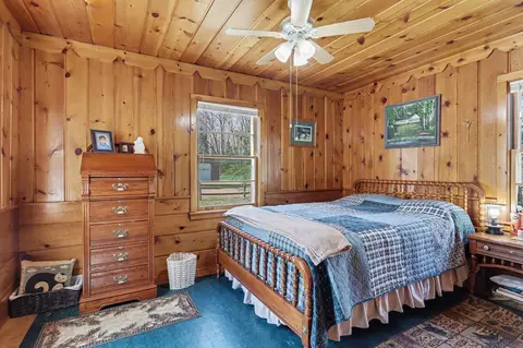 Bedroom - 6408 Sylvan, Gladwin, MI 48624 photo 2 of 3