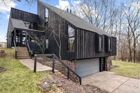 Exterior - 1035 E, Iron Mountain, MI 49801 photo 6 of 10