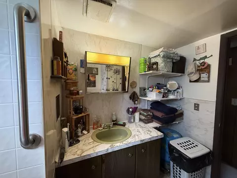 Bath - 767 Hilo, Gladwin, MI 48624 photo 3 of 3