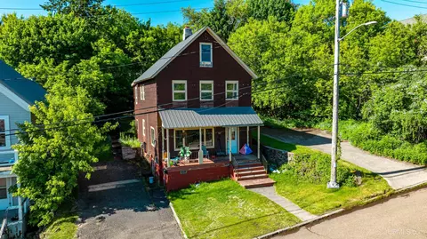 807 E Montezuma, Houghton, MI 49931