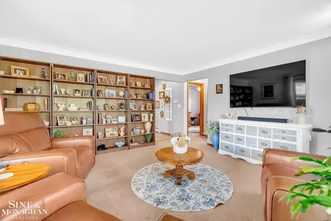 Living - 718 N Ninth, Saint Clair, MI 48079 photo 6 of 7