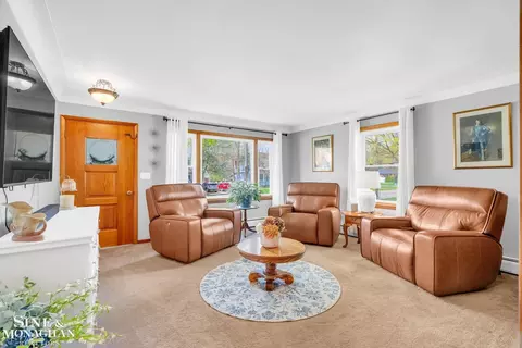 Living - 718 N Ninth, Saint Clair, MI 48079 photo 4 of 7