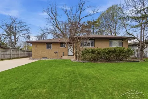 2811 Dina, Midland, MI 48642