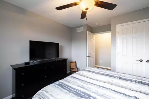 Bedroom - 1212 Wineleaf, Dewitt, MI 48820 photo 4 of 8