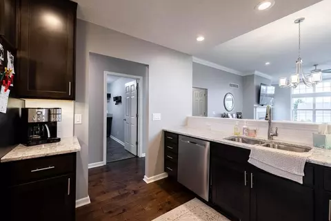 Kitchen - 1212 Wineleaf, Dewitt, MI 48820 photo 3 of 5