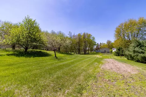 Exterior - 4839 Deleon, Tecumseh, MI 49286 photo 9 of 13