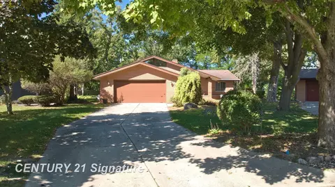 47 Bretton, Saginaw, MI 48602