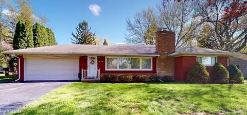 1331 Fieldway, Bloomfield Hills, MI 48302