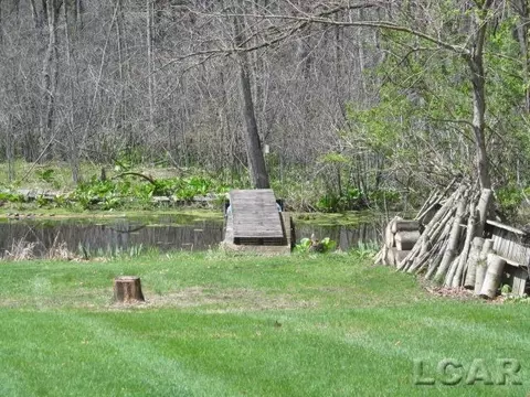 Fairview, Jackson, MI 49201