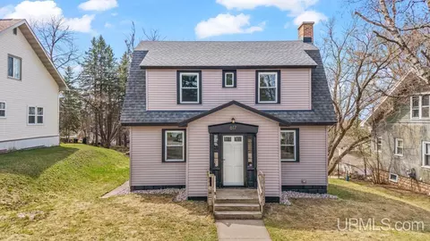 617 E, Iron Mountain, MI 49801