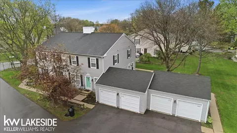 38734 Barnstable, Clinton Township, MI 48038