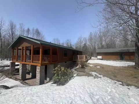 651 W Crestview, Gwinn, MI 49841