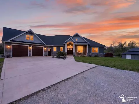 5420 Summerfield, Petersburg, MI 49270