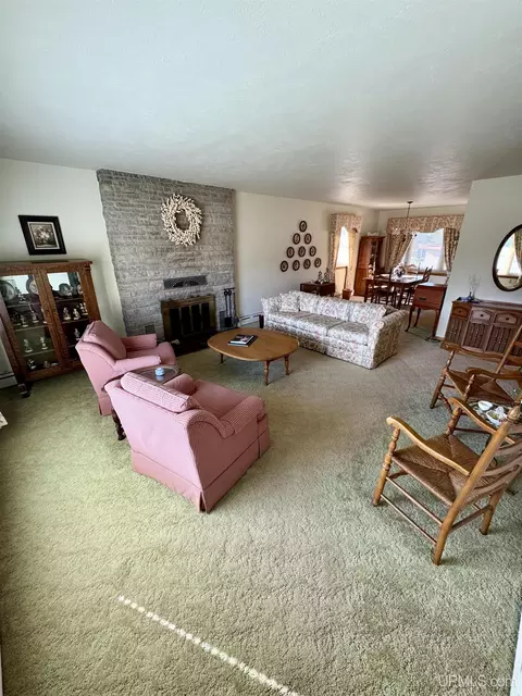 Living - 717 White, Ishpeming, MI 49849 photo 2 of 5