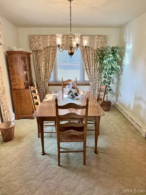 Dining - 717 White, Ishpeming, MI 49849 photo 1 of 1
