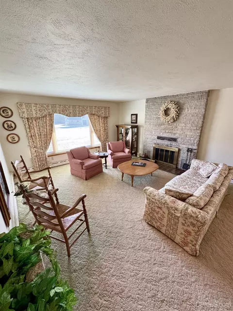 Living - 717 White, Ishpeming, MI 49849 photo 1 of 5