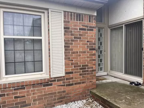 49230 Chestnut Hl, Shelby Township, MI 48315