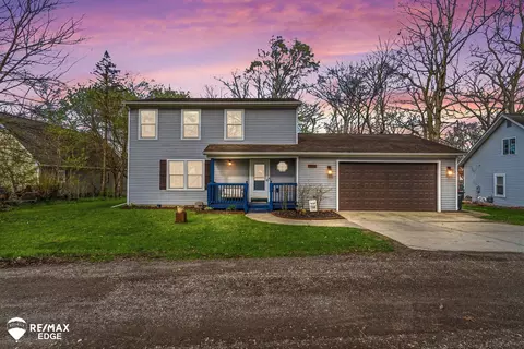 226 Woodbine, Milford, MI 48380