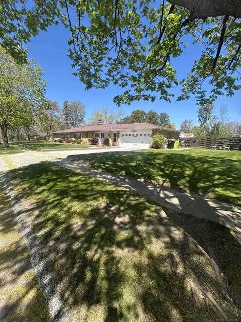 Exterior - 830 Third, Pinconning, MI 48650 photo 2 of 9