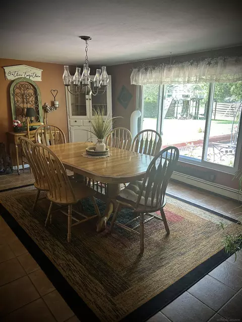 Dining - 830 Third, Pinconning, MI 48650 photo 2 of 4