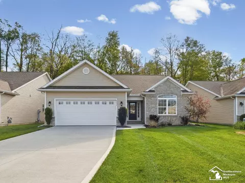 8052 Timber Wood, Temperance, MI 48182
