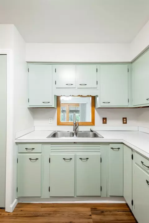 Kitchen - 2275 Tandy, Flint, MI 48532 photo 3 of 3