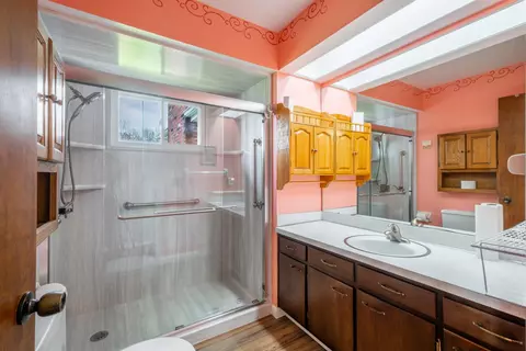 Bath - 2275 Tandy, Flint, MI 48532 photo 2 of 2