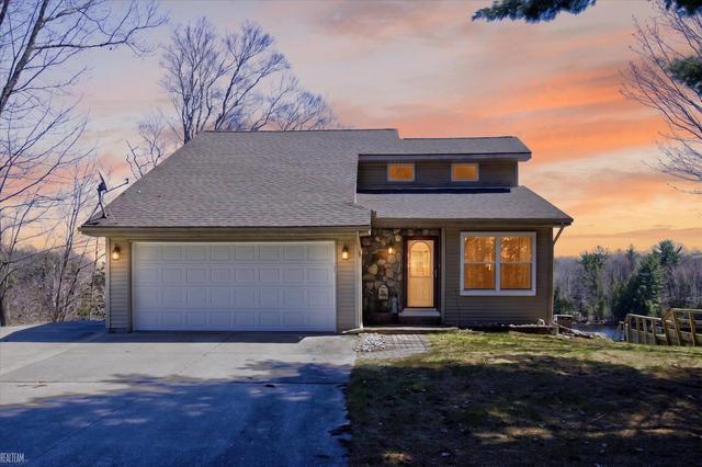 6258 SW Ginafred Shrs, Fife Lake, MI 49633
