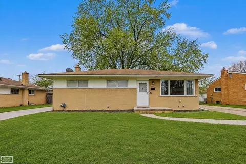35515 Golden, Clinton Township, MI 48035