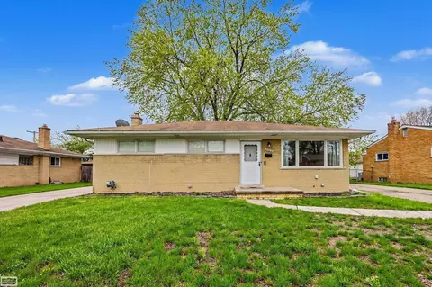 35515 Golden, Clinton Township, MI 48035