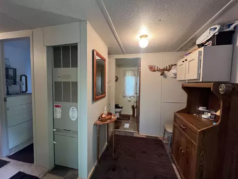 Entry Way - 3707 Towsley, Gladwin, MI 48624 photo 7 of 8