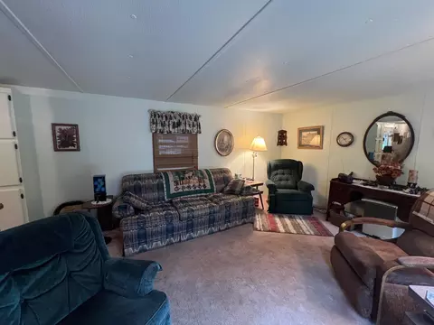 Living - 3707 Towsley, Gladwin, MI 48624 photo 6 of 8