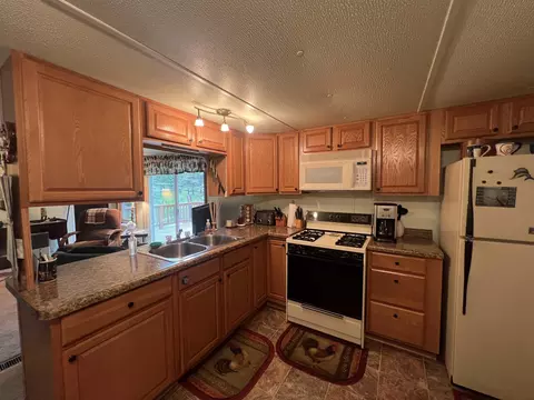 Kitchen - 3707 Towsley, Gladwin, MI 48624 photo 3 of 7