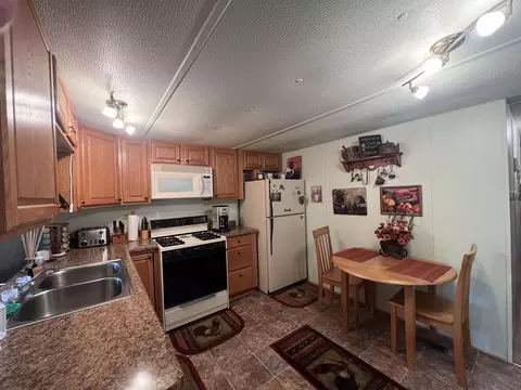 Kitchen - 3707 Towsley, Gladwin, MI 48624 photo 2 of 7