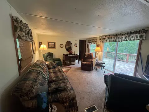 Living - 3707 Towsley, Gladwin, MI 48624 photo 5 of 8