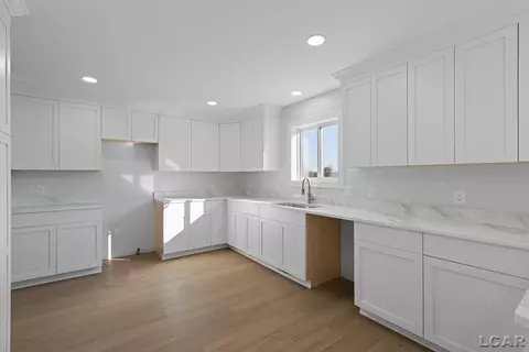 Kitchen - 3586 Serra, Tecumseh, MI 49286 photo 3 of 4