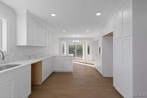Entry Way - 3586 Serra, Tecumseh, MI 49286 photo 2 of 3