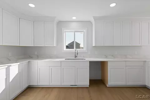 Kitchen - 3586 Serra, Tecumseh, MI 49286 photo 2 of 4
