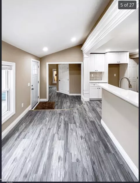 Entry Way - 8635 Continental, Warren, MI 48089 photo 1 of 4