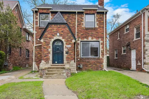 16642 Monte Vis, Detroit, MI 48221