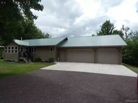 15659 Shively, Bruce Crossing, MI 49912