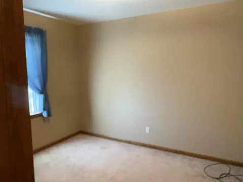 Bedroom - 8568 Tim Tam Trl, Flushing, MI 48433 photo 4 of 5