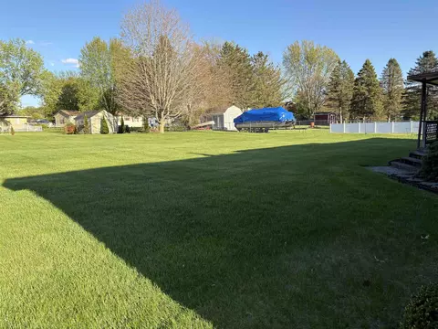 Exterior - 8568 Tim Tam Trl, Flushing, MI 48433 photo 6 of 6