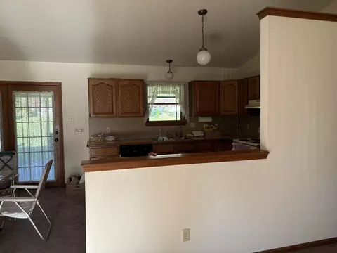 Kitchen - 8568 Tim Tam Trl, Flushing, MI 48433 photo 3 of 3