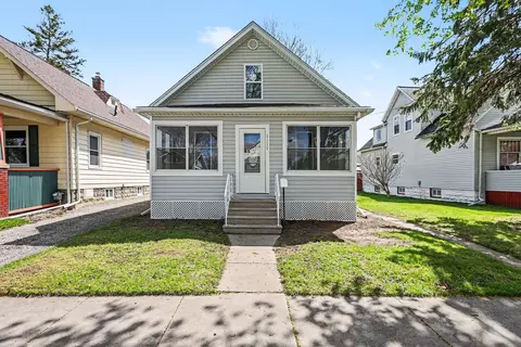 1117 S Sherman, Bay City, MI 48708