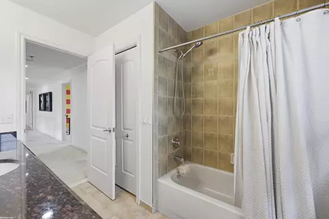 Bath - 16465 Bishopsgate, Macomb, MI 48044 photo 2 of 7